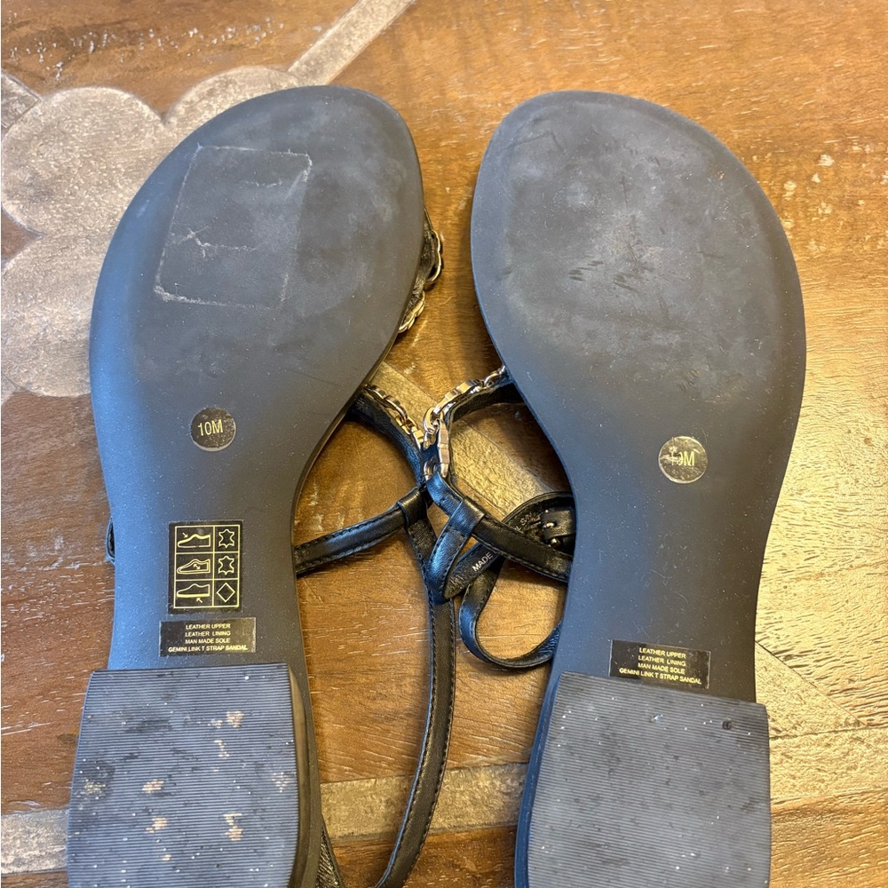Tory Burch chain link detail sandals. Only worn once! - Picture 4 of 4